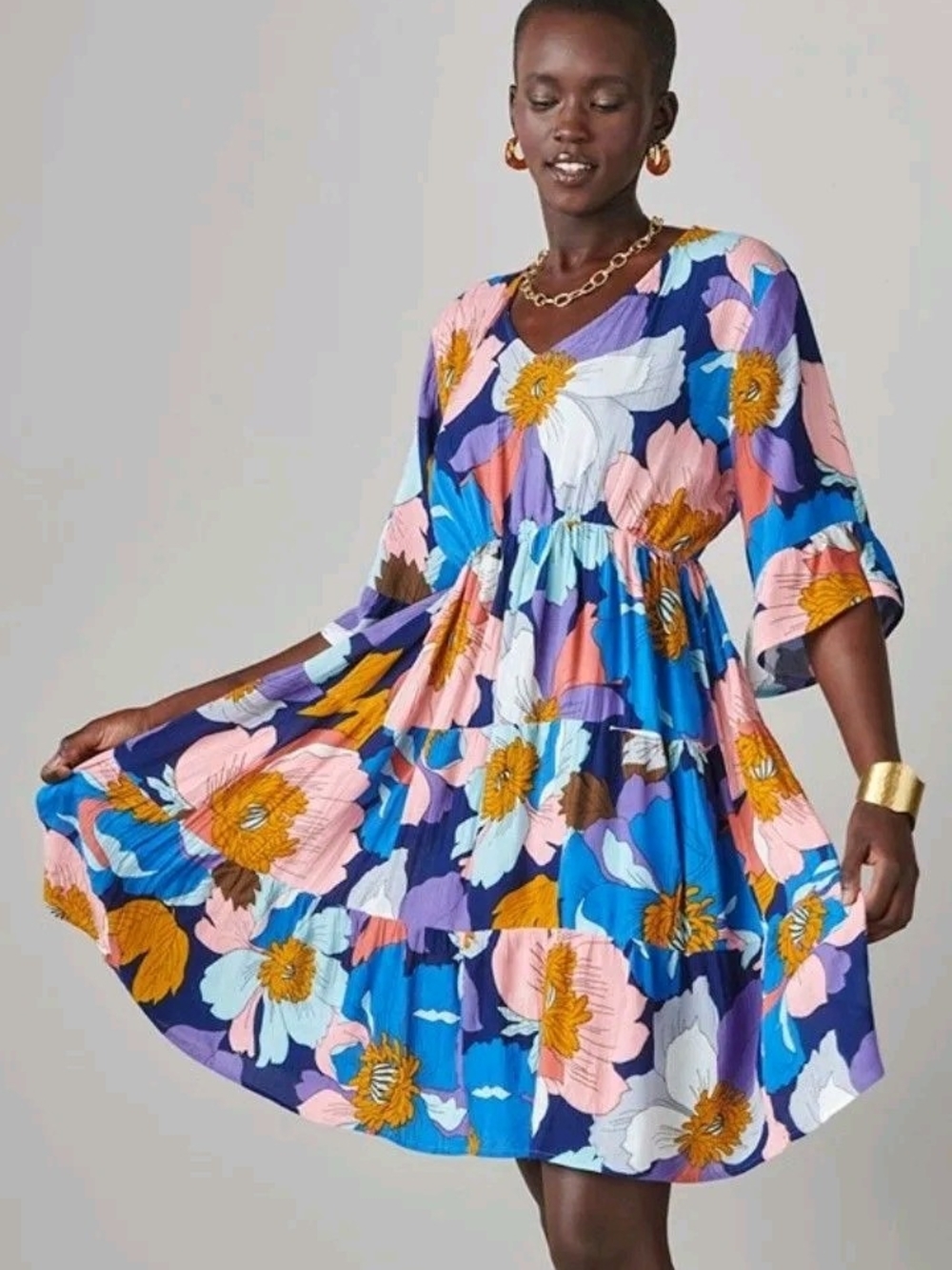Charlie Paige Floral Tiered V-Neck Dress